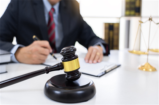 被起诉没钱请律师会怎么样(被起诉没钱请律师会怎么样吗)
